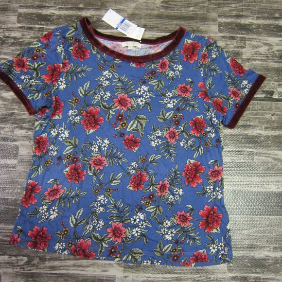 NWT Women's Print/Velvet Trimmed Short Sleeve Top - Picture 1 of 9